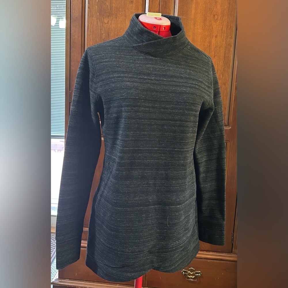Duluth Trading Co Charcoal Heather Crewneck Sweater